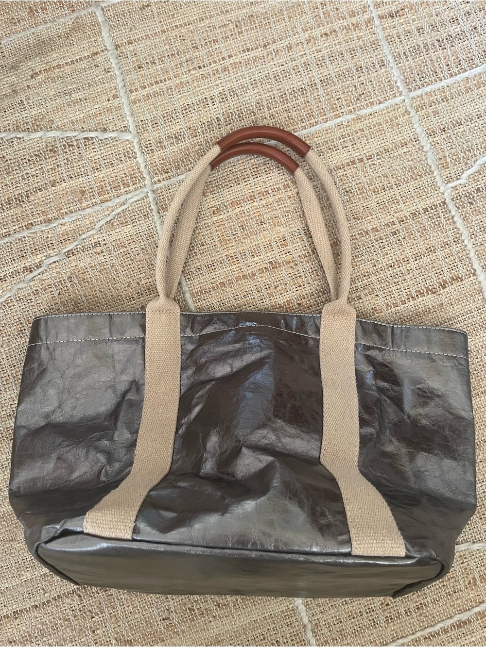 UASHMAMA GIULIA GLOSSY TOTE BAG